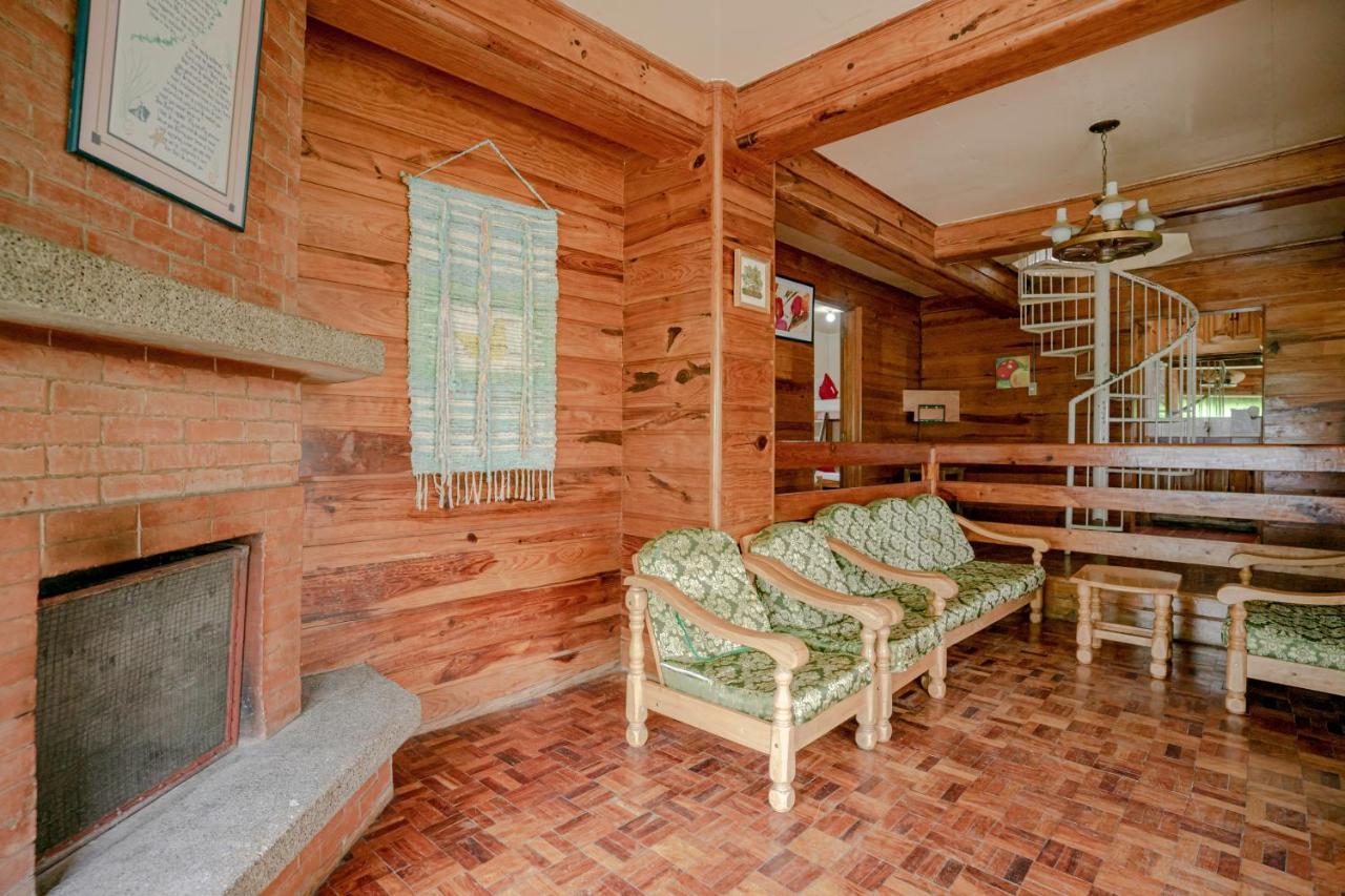 Oyo 760 Tiptop Vacation Homes Baguio City Buitenkant foto