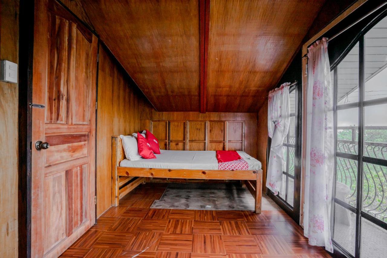 Oyo 760 Tiptop Vacation Homes Baguio City Buitenkant foto