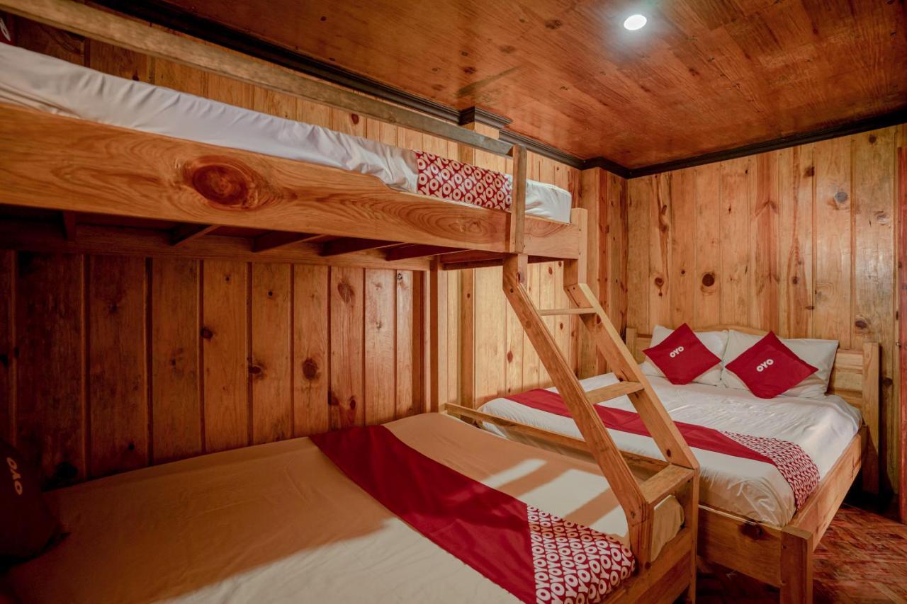 Oyo 760 Tiptop Vacation Homes Baguio City Buitenkant foto