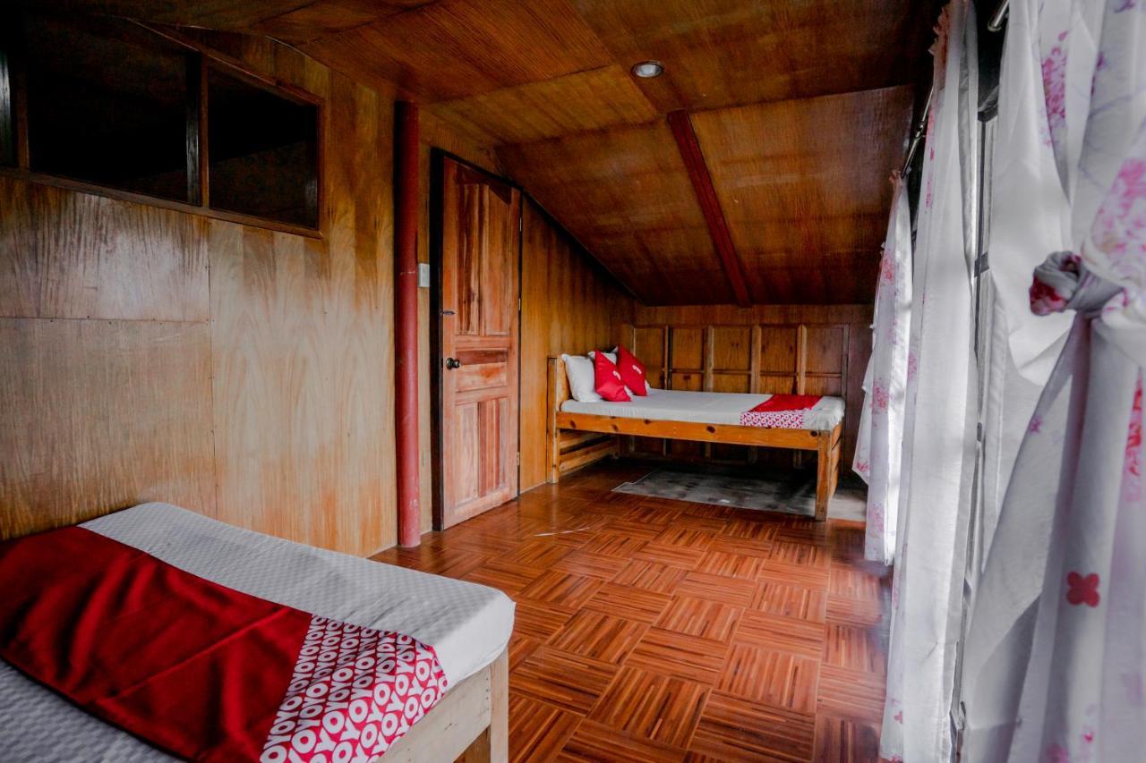 Oyo 760 Tiptop Vacation Homes Baguio City Buitenkant foto