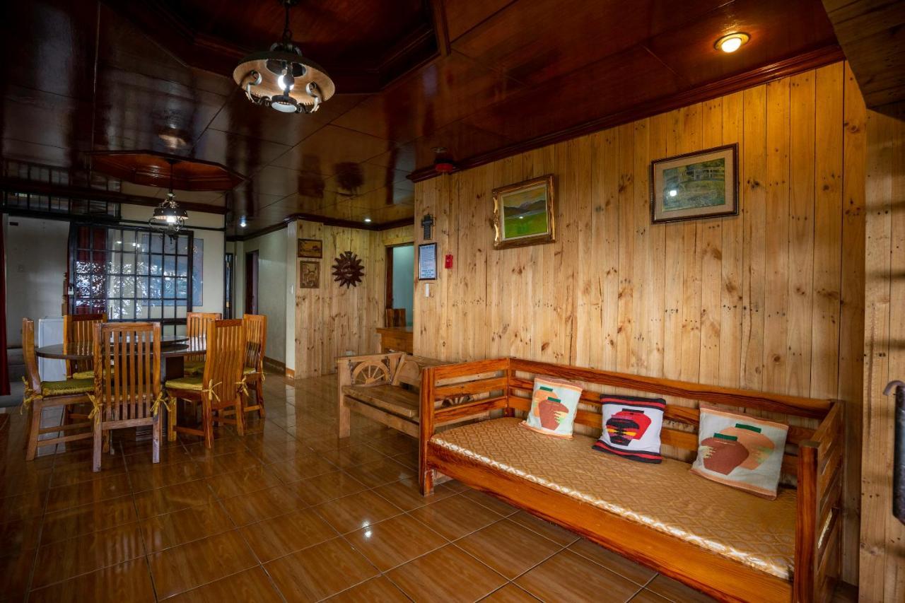 Oyo 760 Tiptop Vacation Homes Baguio City Buitenkant foto