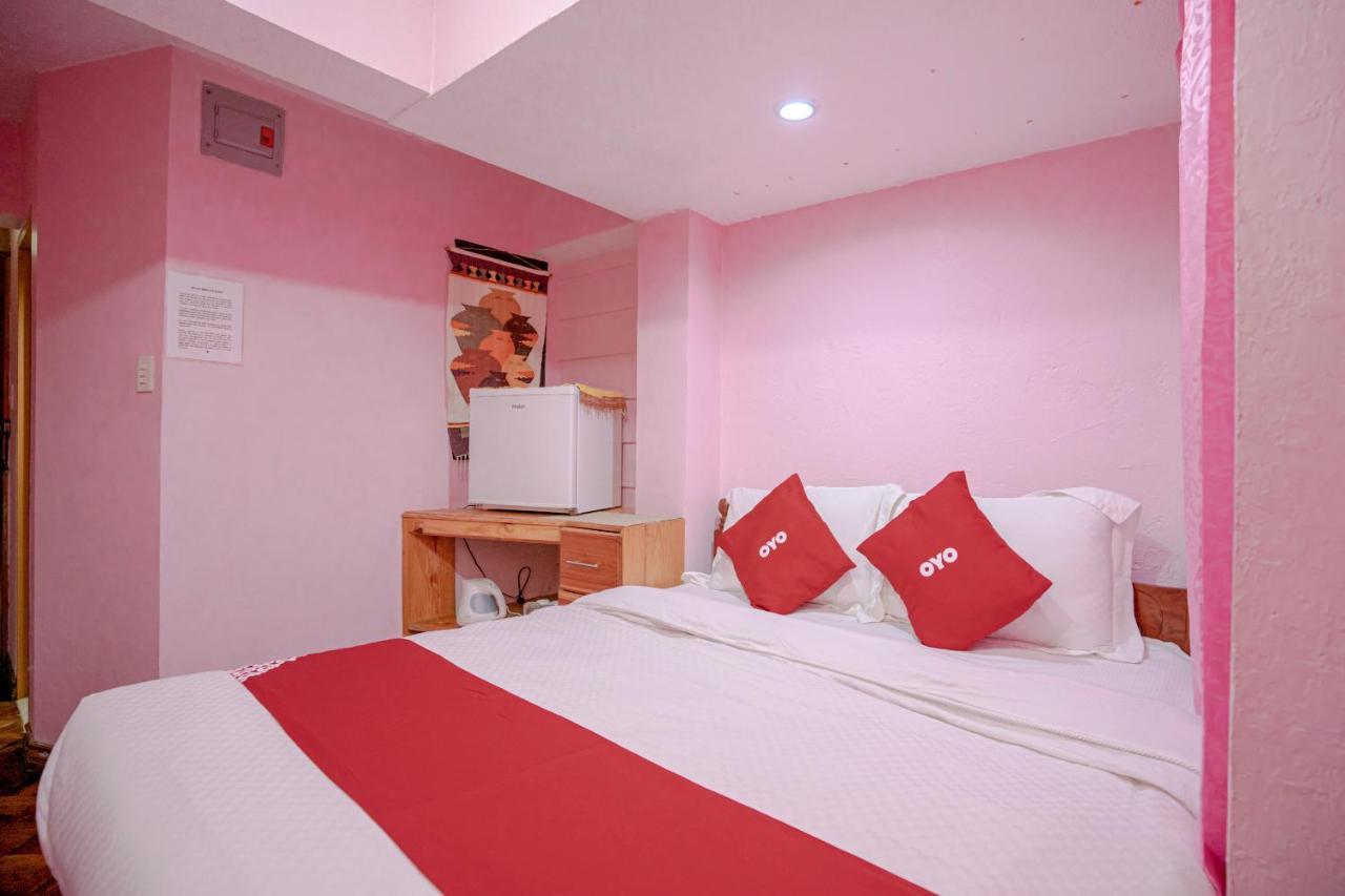 Oyo 760 Tiptop Vacation Homes Baguio City Buitenkant foto