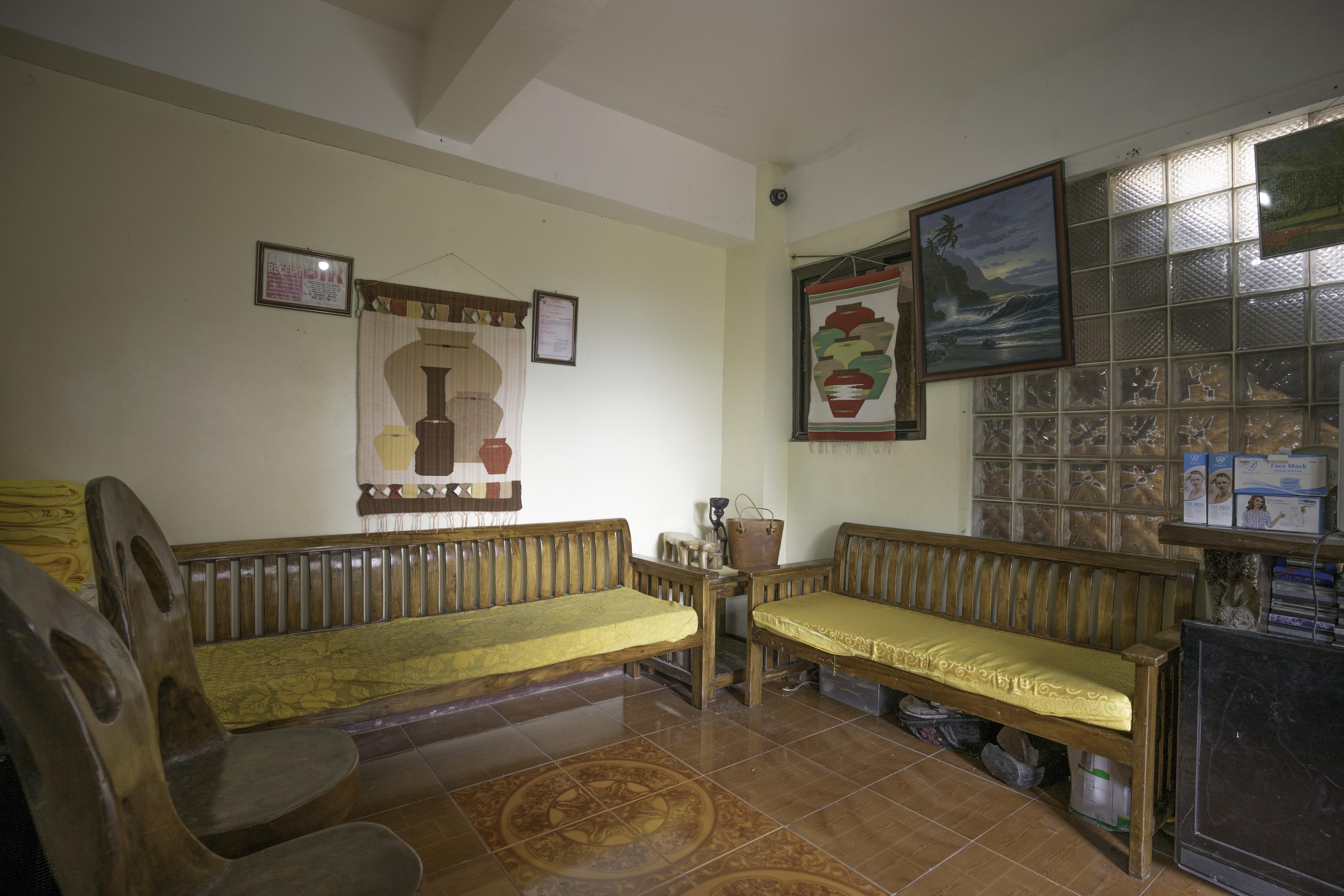 Oyo 760 Tiptop Vacation Homes Baguio City Buitenkant foto