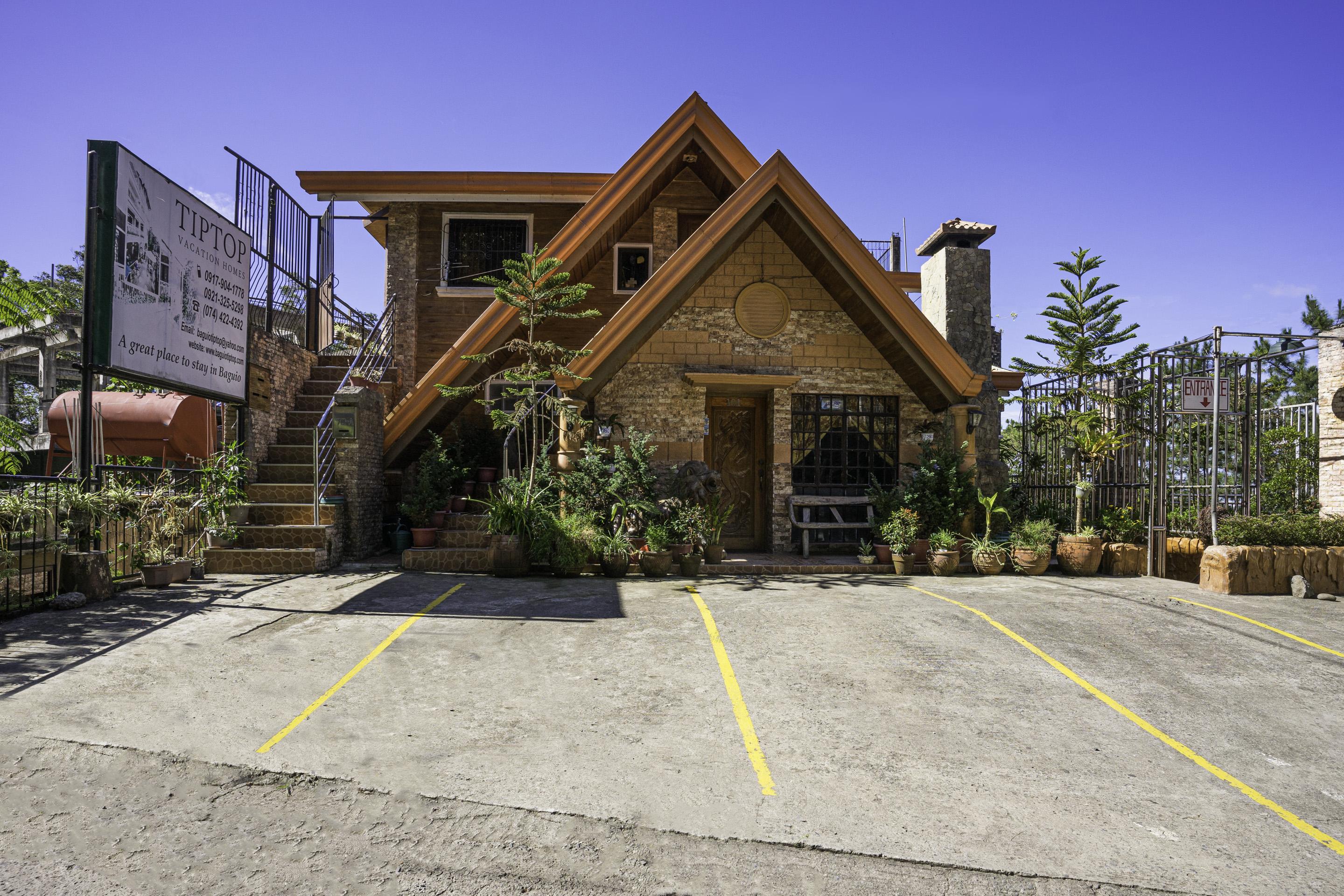 Oyo 760 Tiptop Vacation Homes Baguio City Buitenkant foto